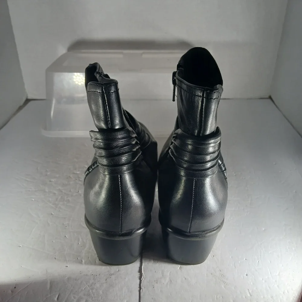 Clarks Bendables Ankle Boots 10M Black Leather Pleated Zip Low Block Heel 36797